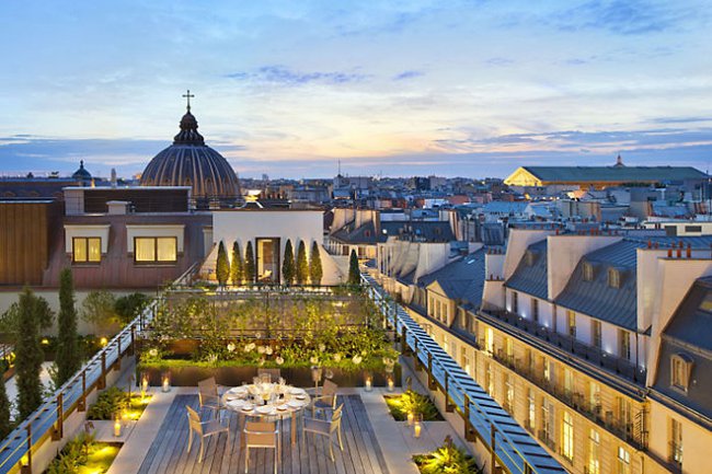 Отель-дворец в самом сердце Парижа