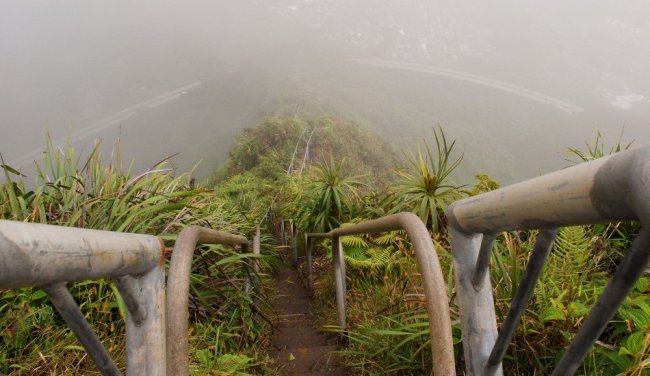 Прогулка по самым жутким лестницам в мире