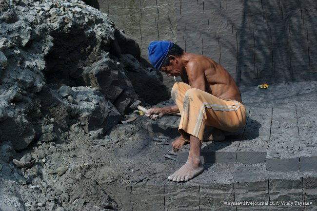 Как добывают природный камень на Бали