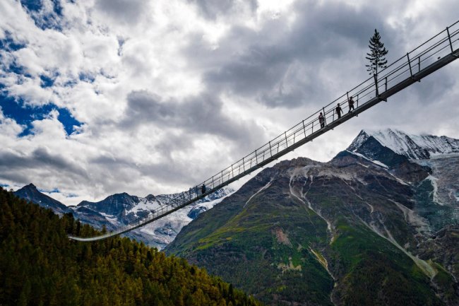 Самый длинный в мире подвесной пешеходный мост