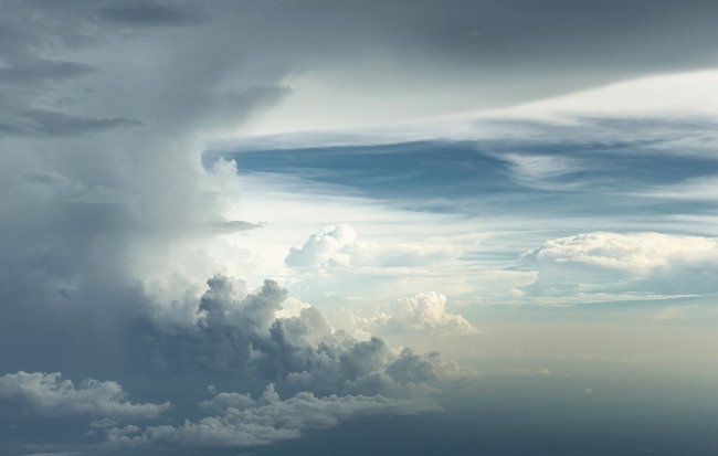 Фотографии облаков на высоте 6 000 метров