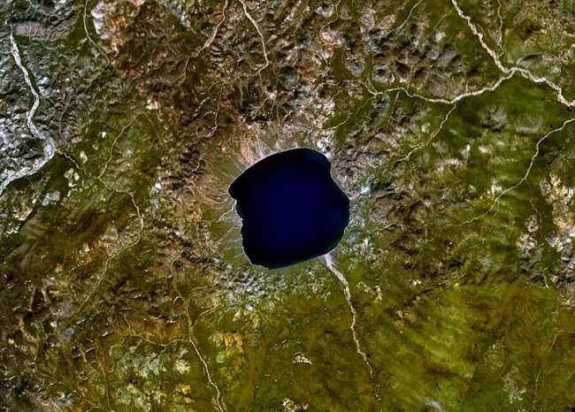 Кратерные озера на Земле
