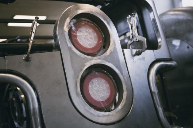 Бельгийцы построили крутой родстер в стиле машин 30-х годов (34 фото)
