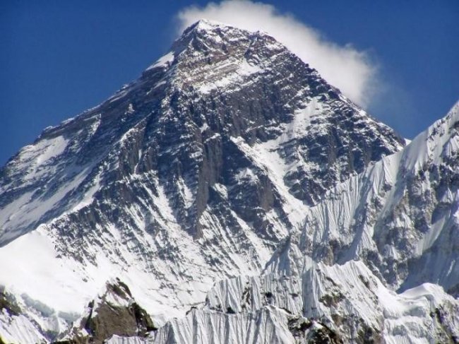 Малоизвестные факты про Эверест (10 фото)